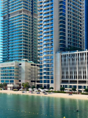 Chic 1 Bedroom on Private Beach in Dubai Harbour